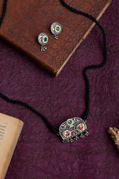 Mini bag pachi kundan thread necklace