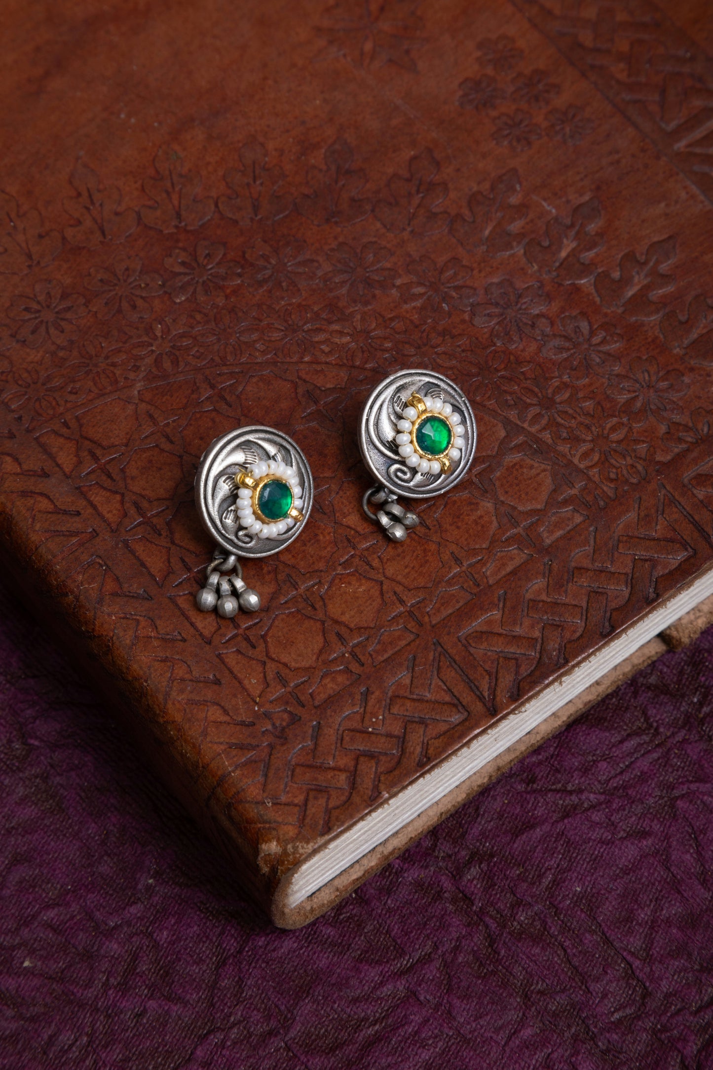 Mini bag pachi kundan thread necklace