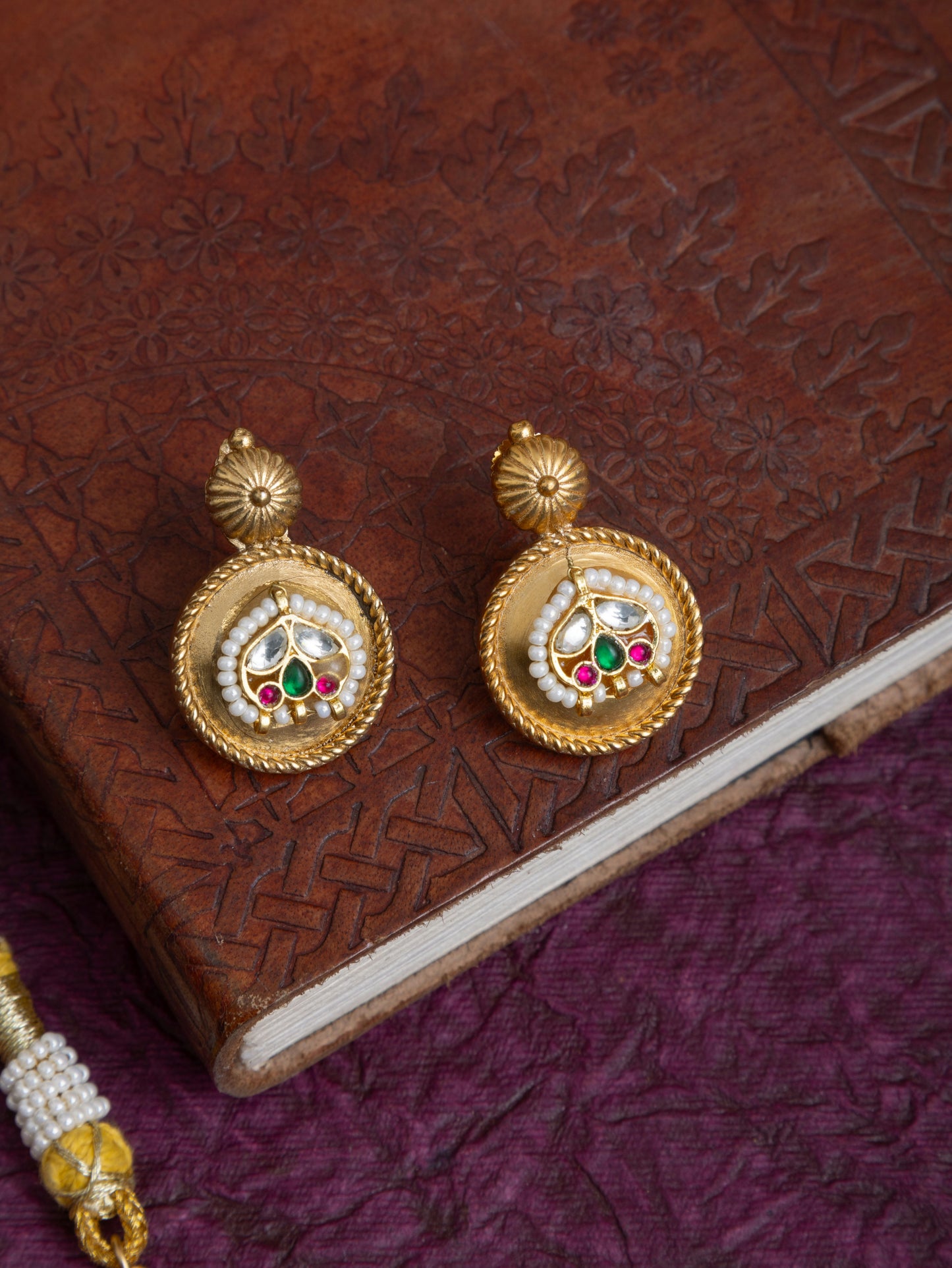 Bindu gold fusion kundan choker