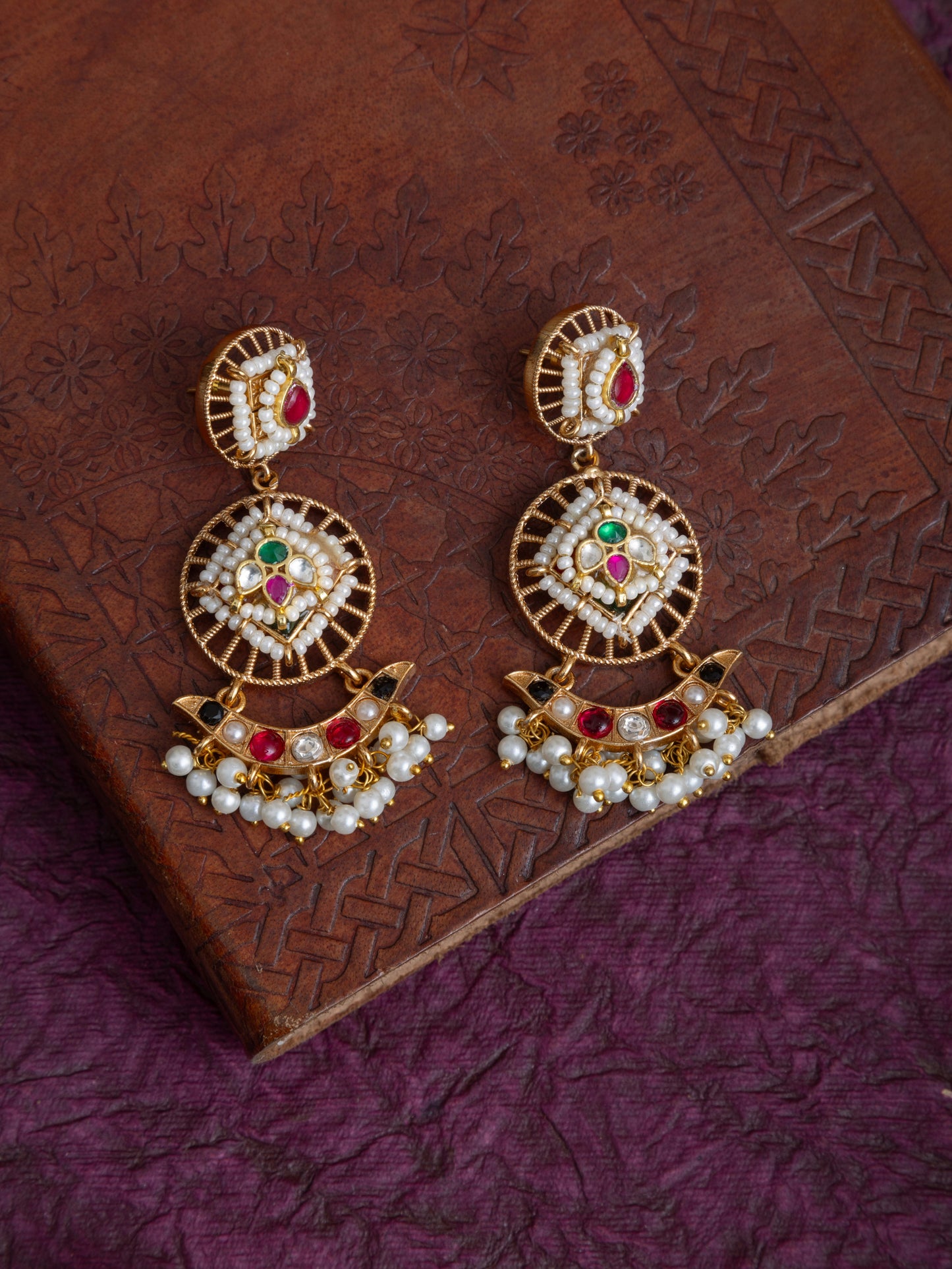 Pallavi gold fusion kundan choker