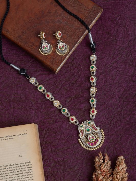 Nysha pachi kundan necklace