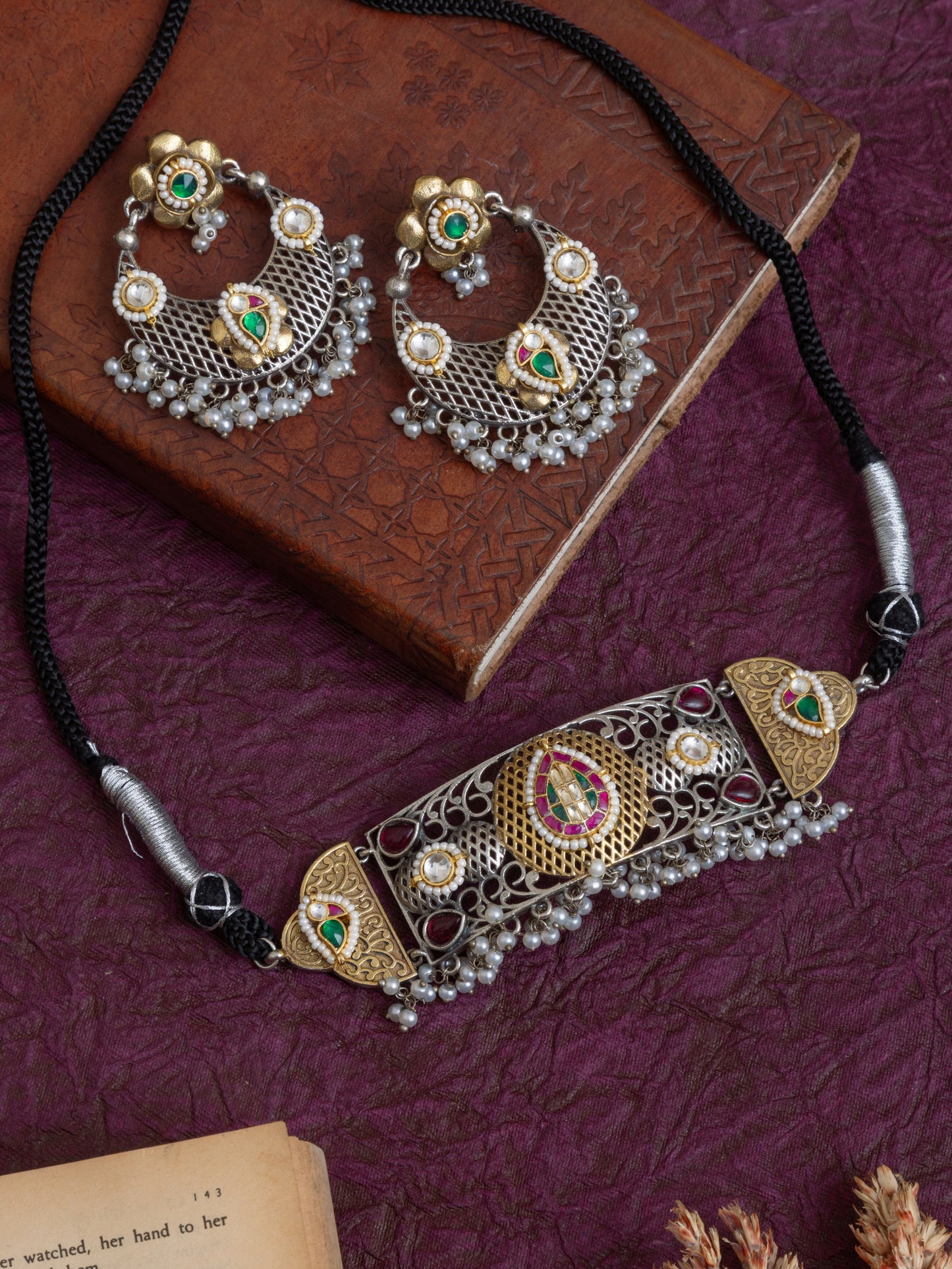 Swati fusion kundan choker