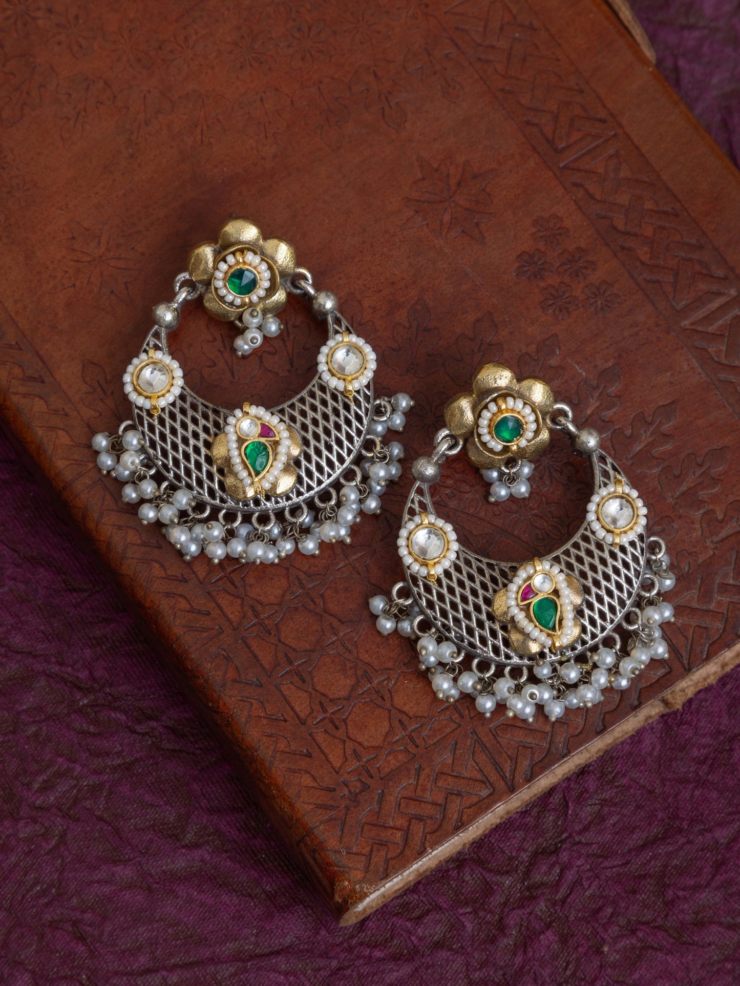 Swati fusion kundan choker