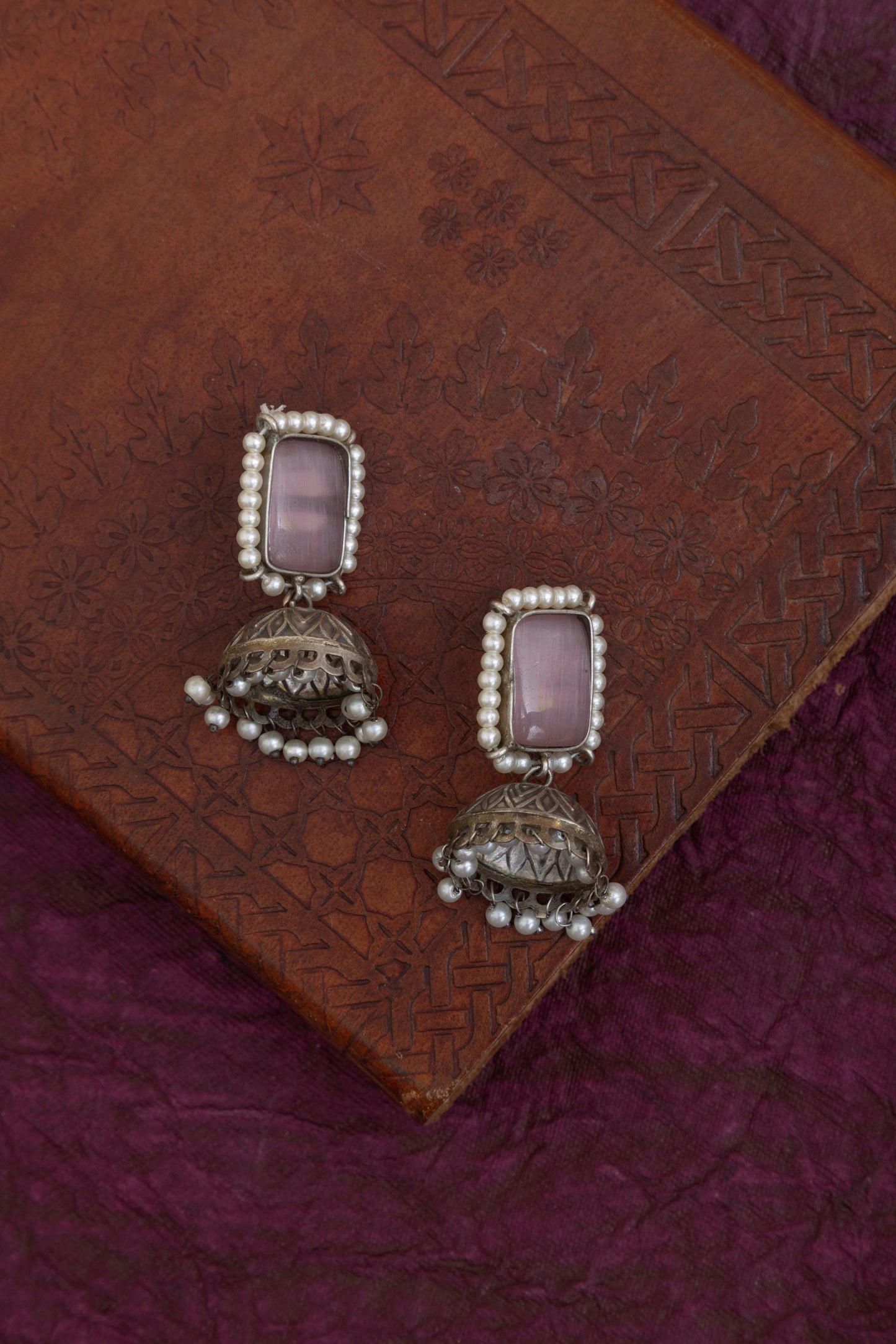 Meha  silver stone choker