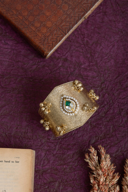 Vandana gold handcuff