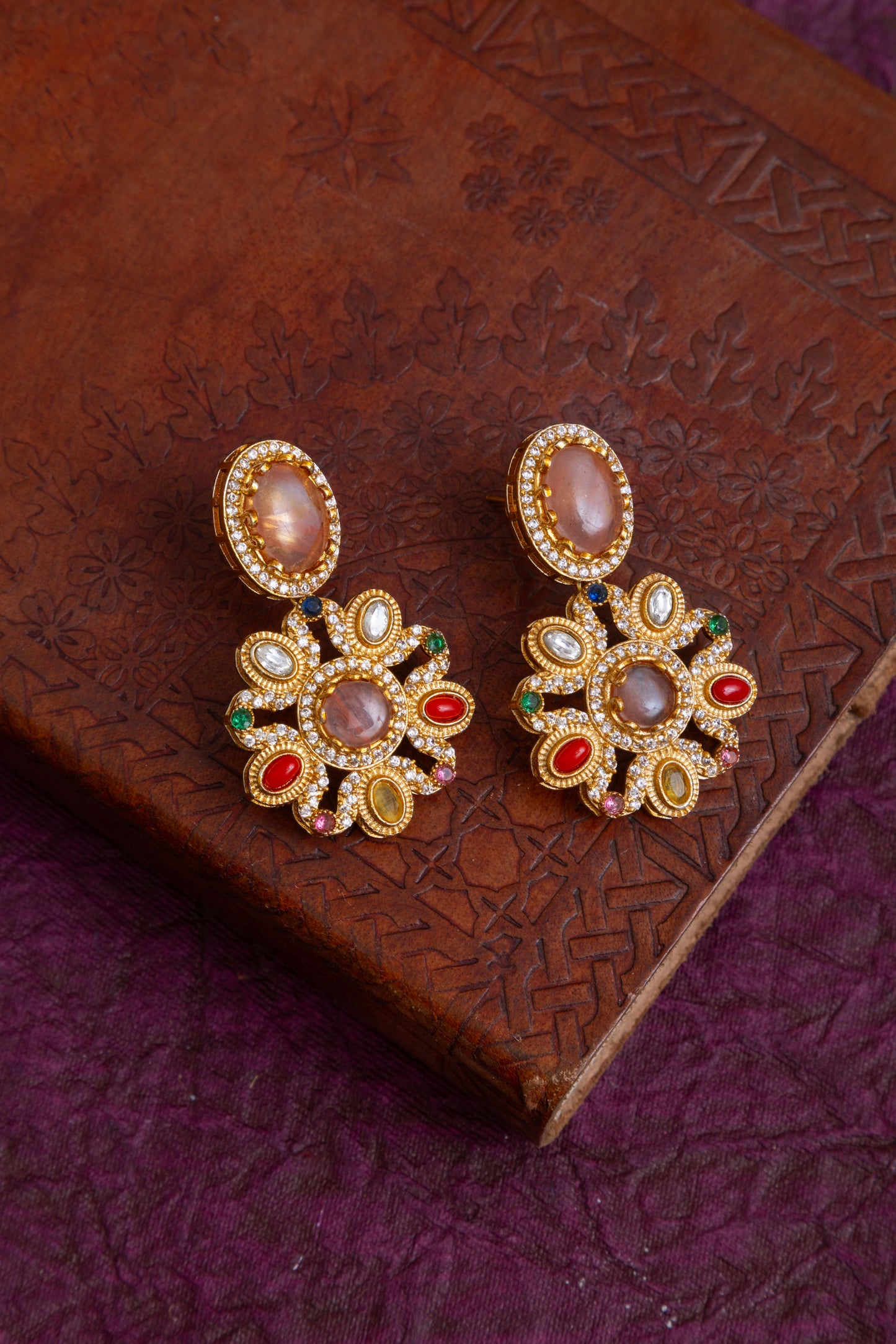 Sarvani Russian stone choker