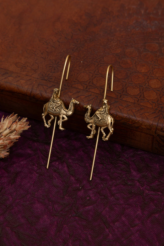 Camel needle kundan gold earcuff