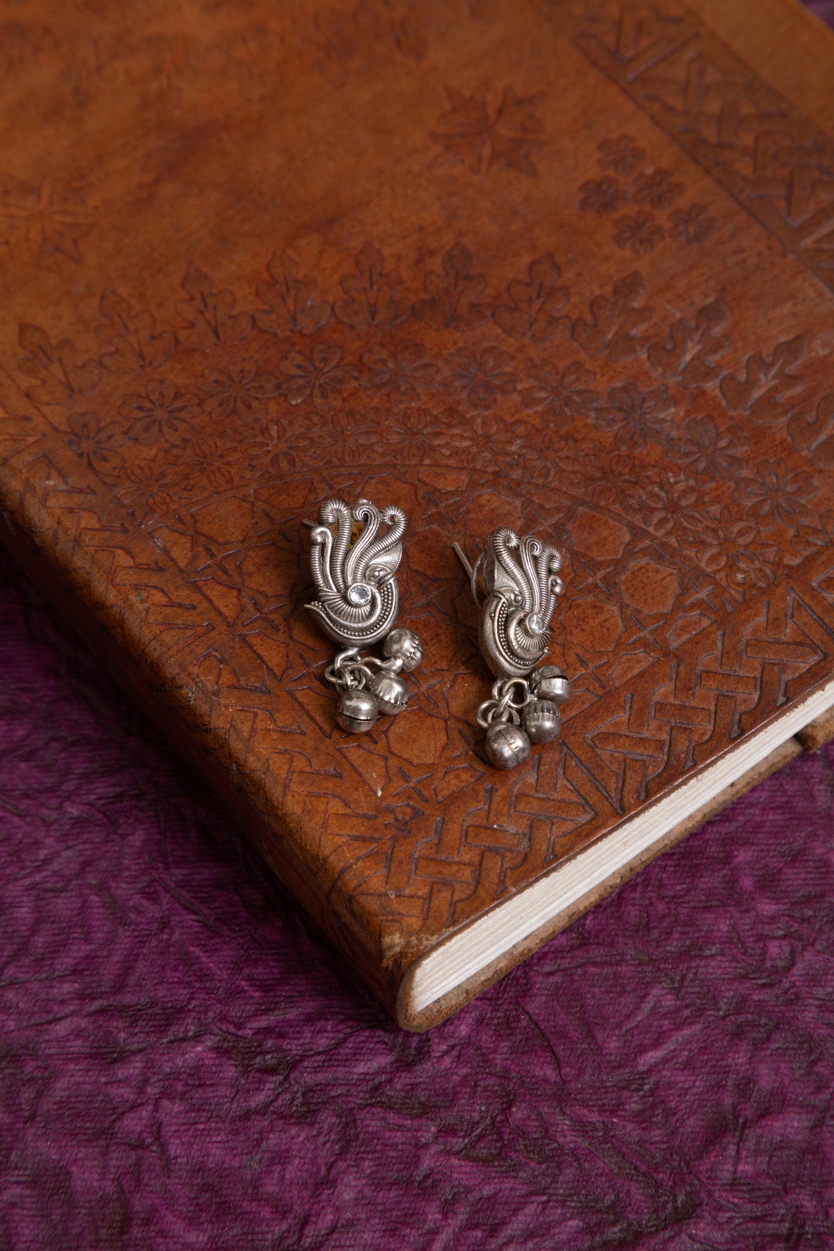 Goyal fusion handcrafted stone necklace