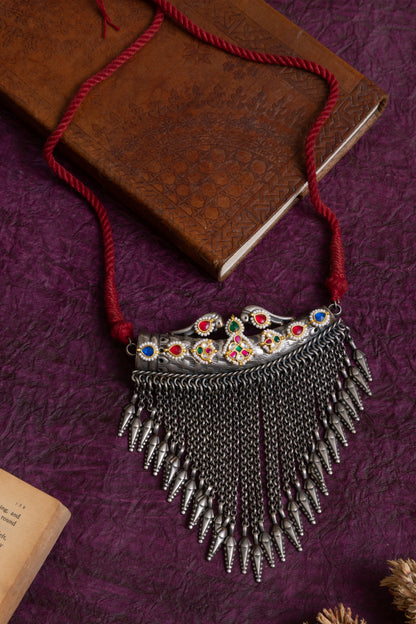 Urja pachi kundan antique fusion thread necklace