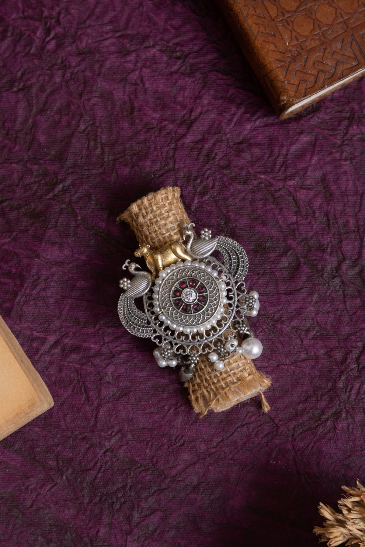 Jagruti two tone nandi fusion ring