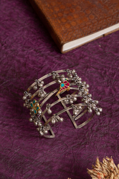 Palak handcrafted fusion silver kundan handcuff