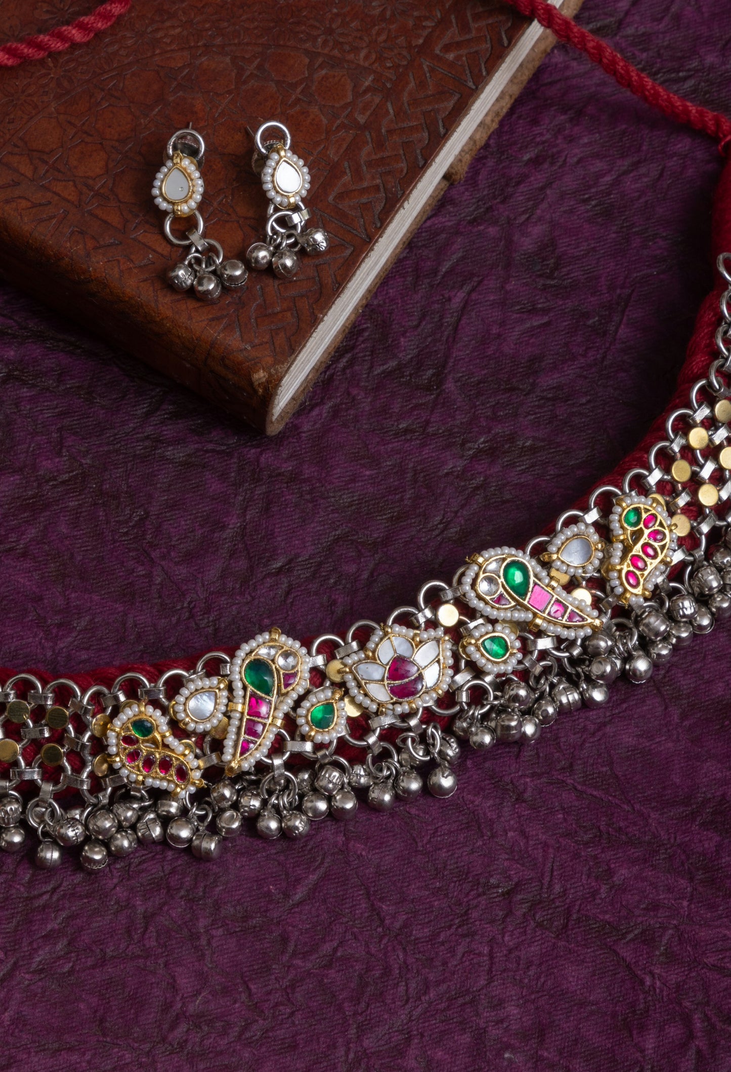 Tanmay fusion two tone pachi kundan thread choker