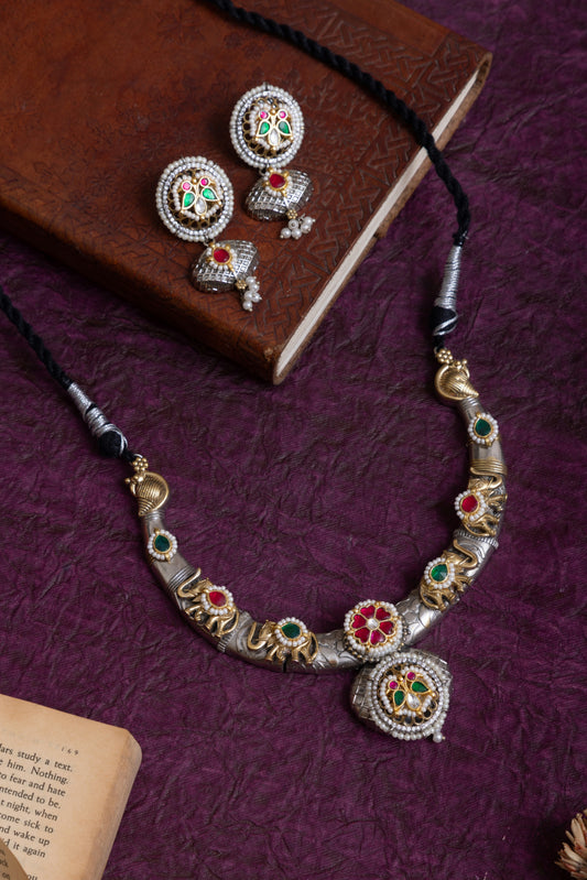 Sundari two tone  pachi kundan hasli choker