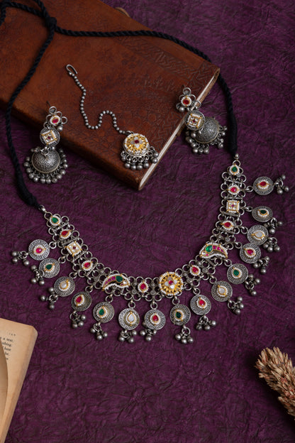 Nitya antique fusion pachi kundan choker