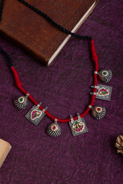 Nilam pachi kundan thread choker