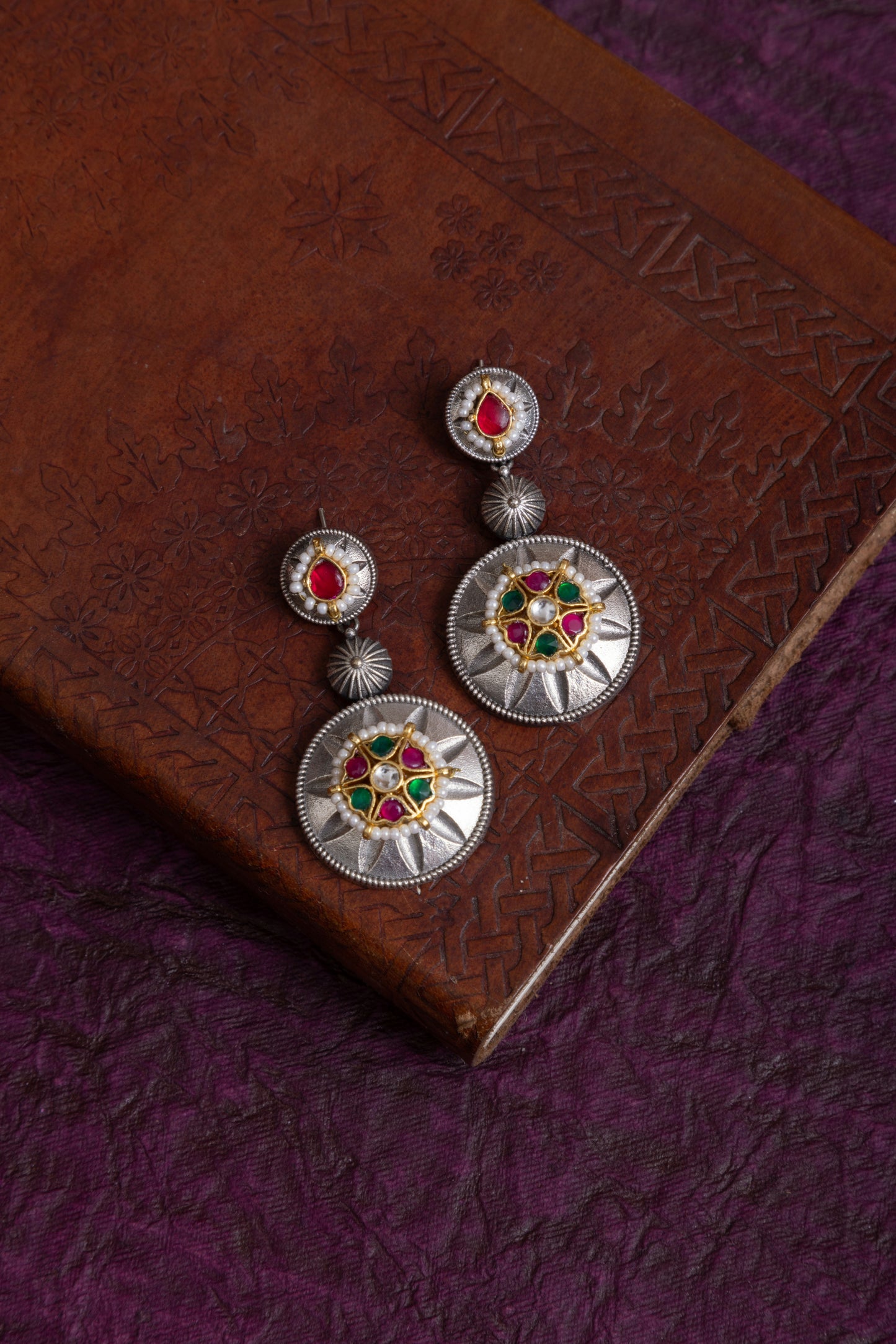 Vrushali antique silver fusion pachi kundan necklace