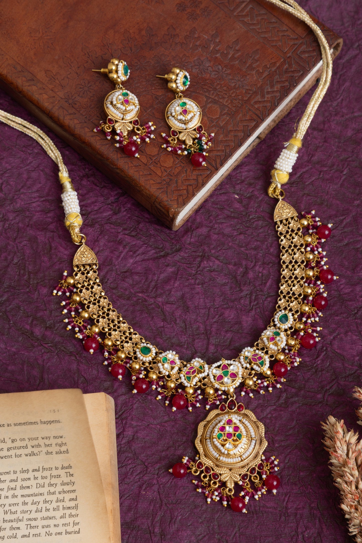 Naina pachi kundan gold heritage choker