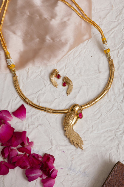 Margi bird antique gold hasli choker