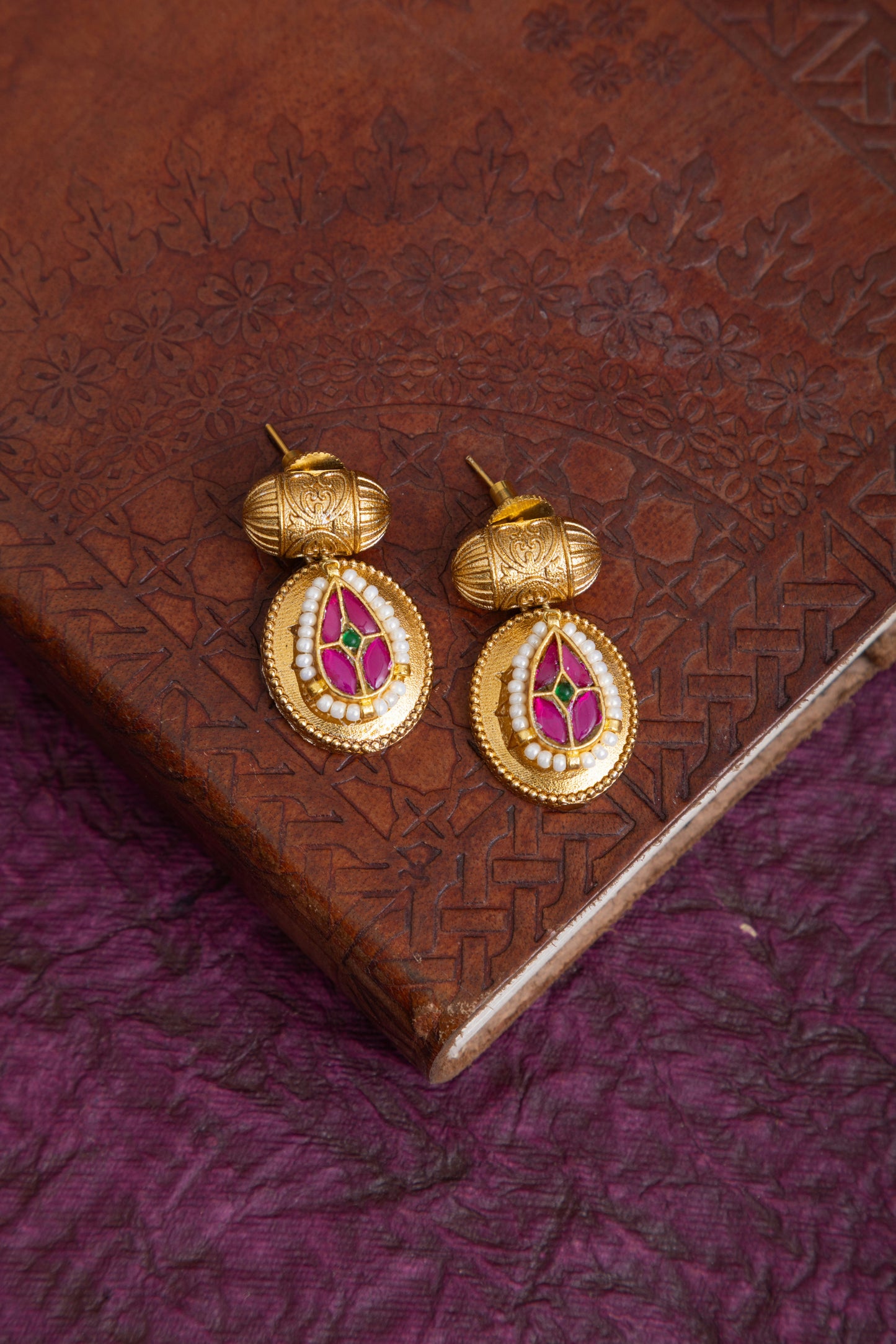 Simran pachi kundan gold lookalike necklace