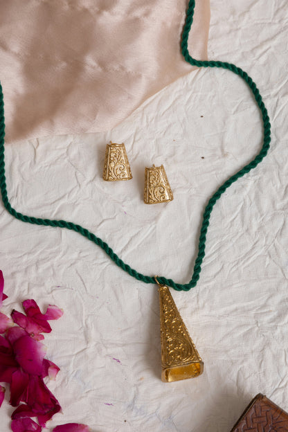 Anamika antique gold thread necklace