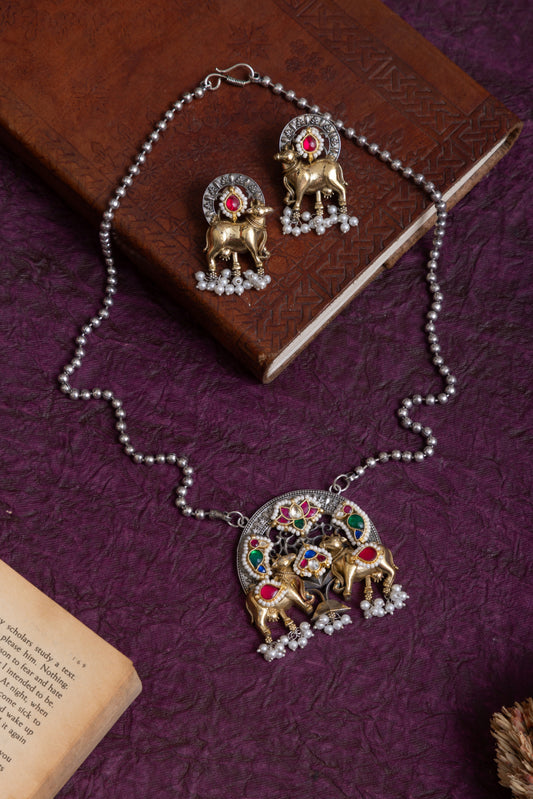 Anju two tone nandi pachi kundan necklace