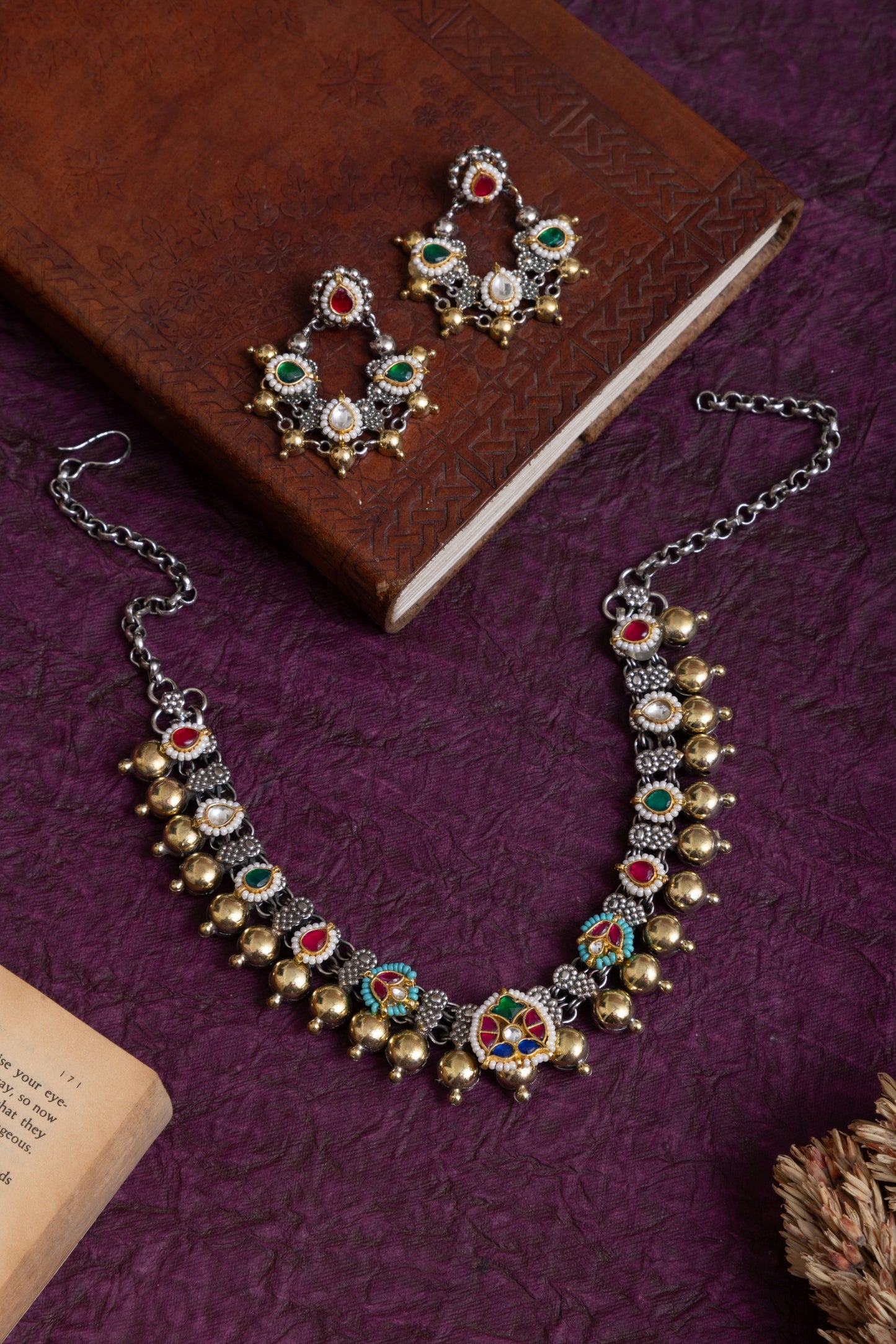 Anitha kolhapuri pachi kundan choker