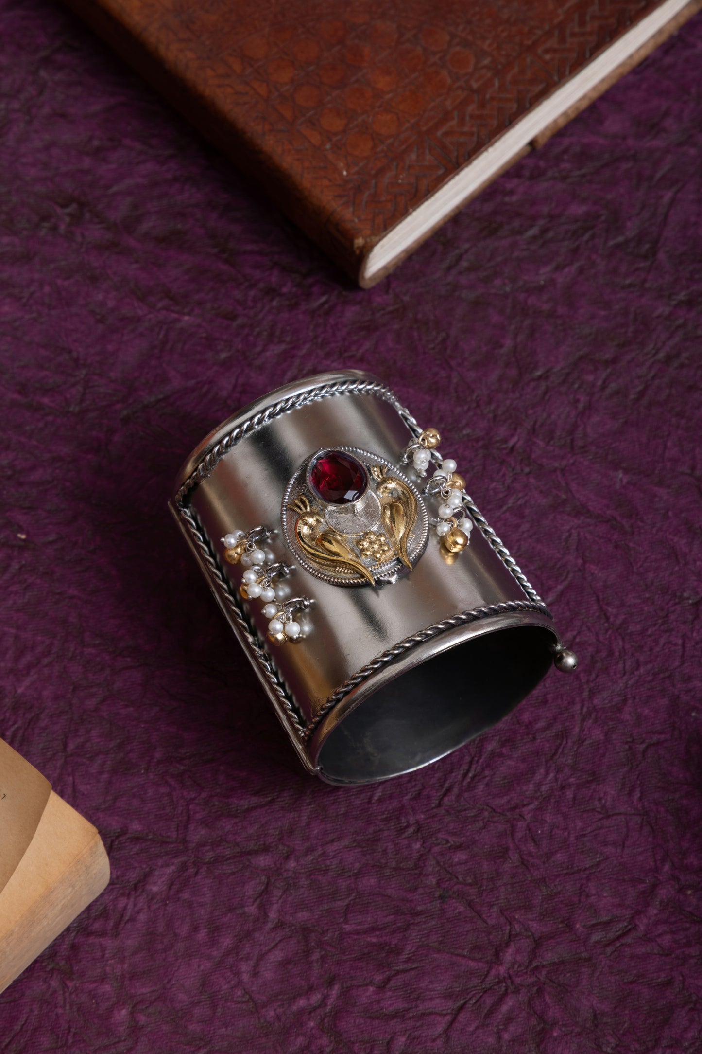 Shekhar two tone fusion handcuff with openable screw