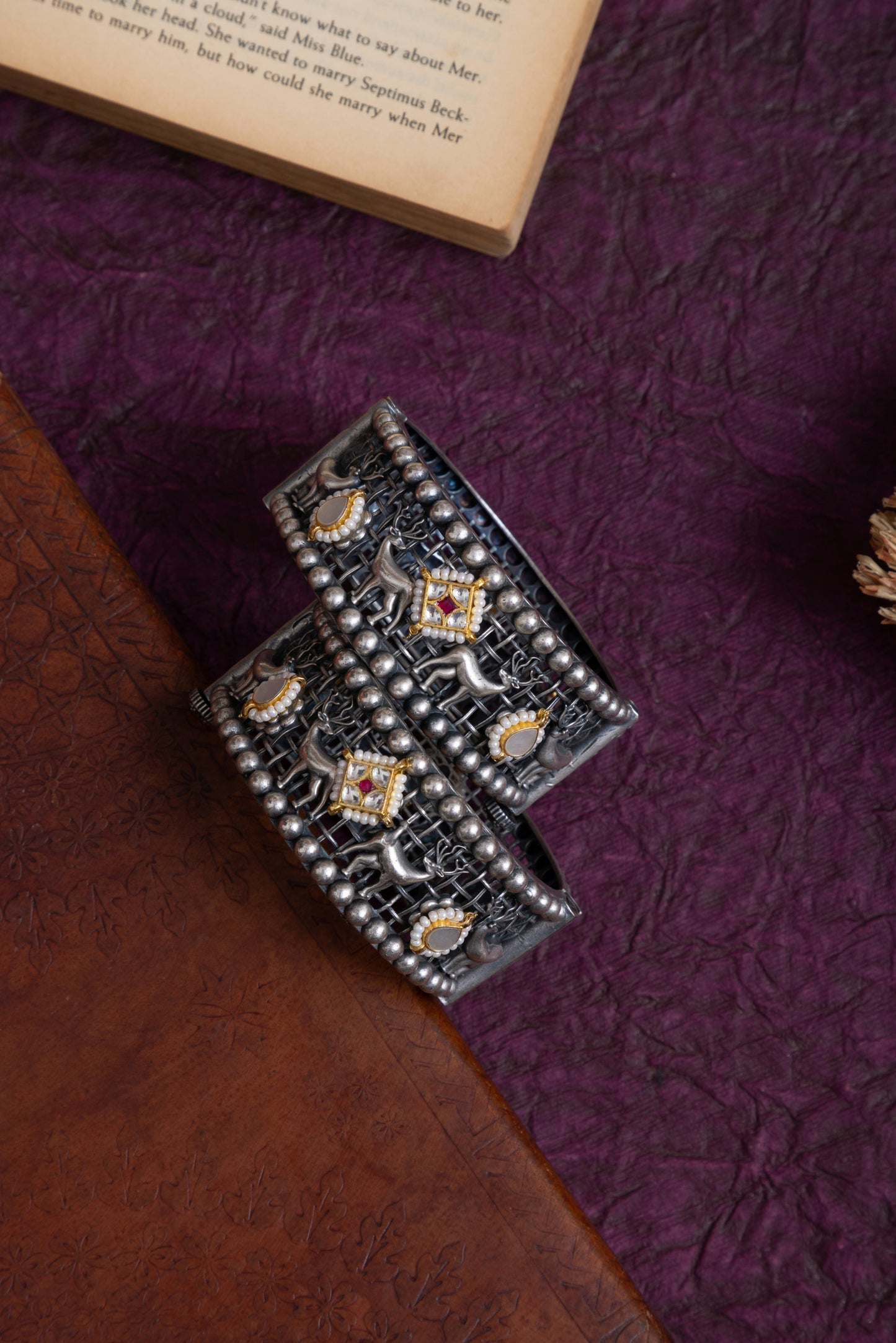 Kinal large size  antique fusion pachi kundan deer kada