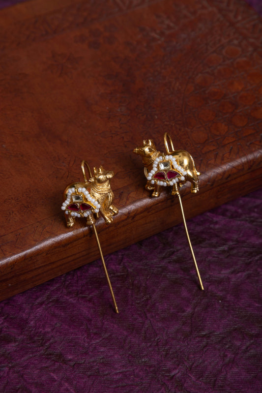 Lekha gold nandi needle earcuff