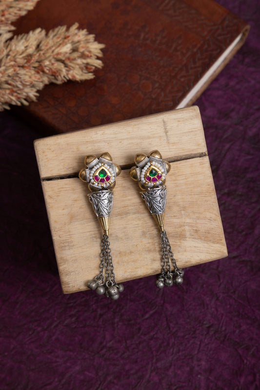 Ashka pachi kundan earrings