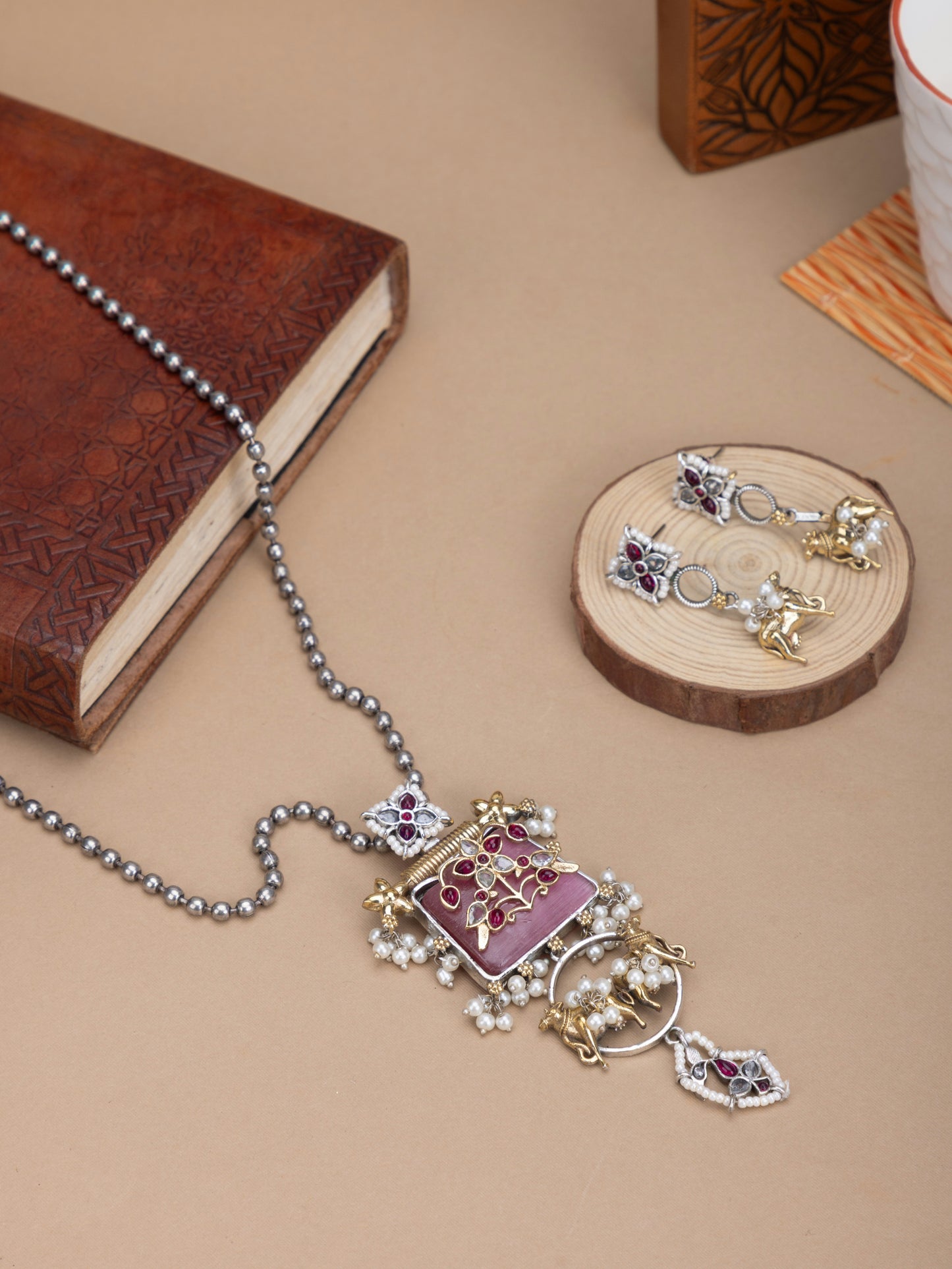 Akshara Dual tone nandi necklace