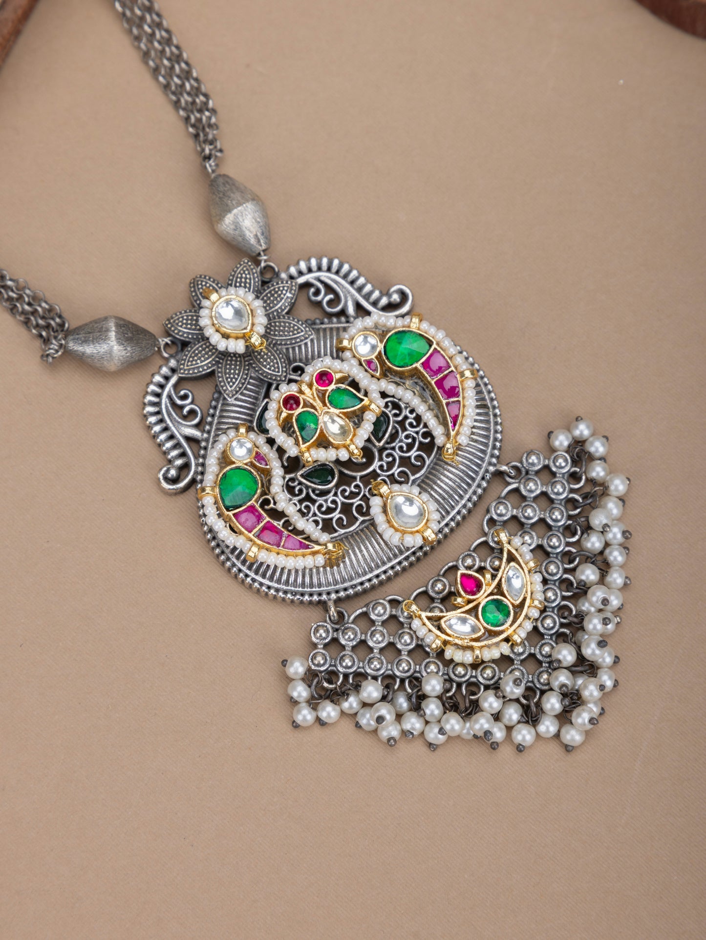 Silver pachi kundan necklace
