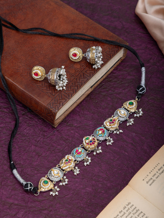 Dual tone kundan choker