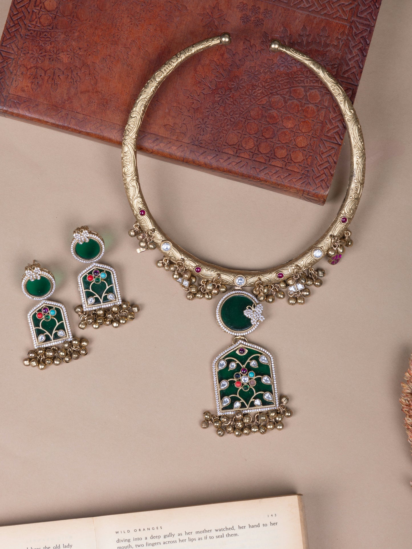 Handcrafted Heritage Gold Hasli