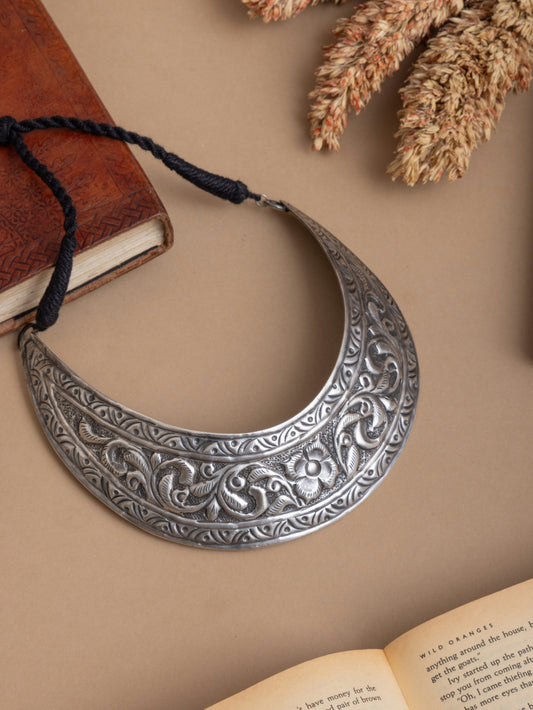 Antique hasli choker