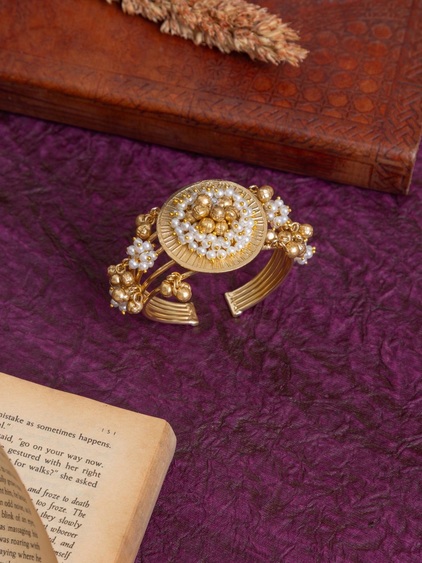 Vilasini gold fusion kundan handcuff