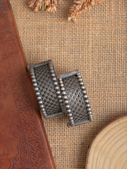 Small size silver jali kada
