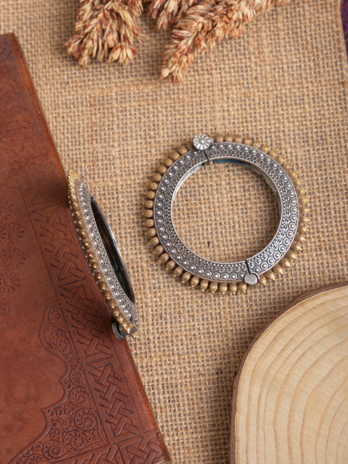 Small  size dual tone trishul kada