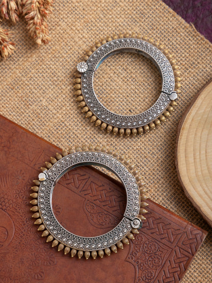 Nisha Small  size dual tone trishul kada
