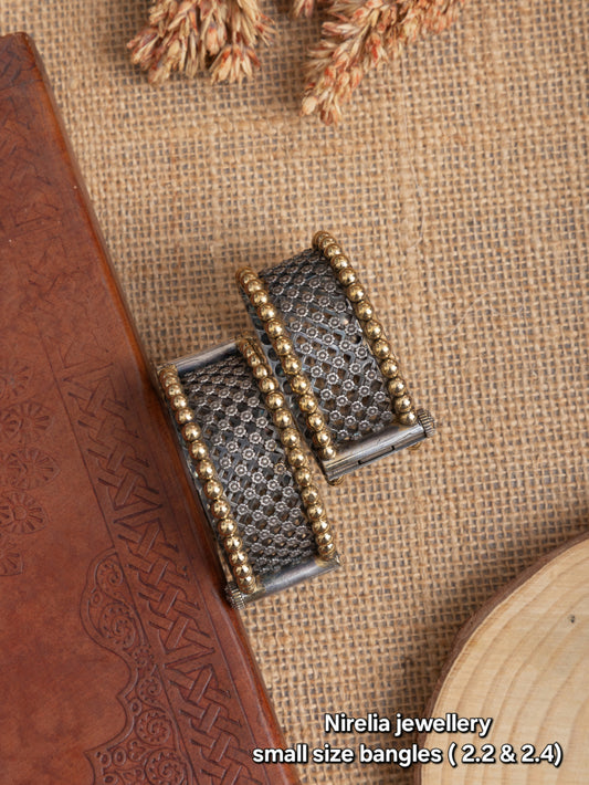 Myra Large size Dual tone jali kada