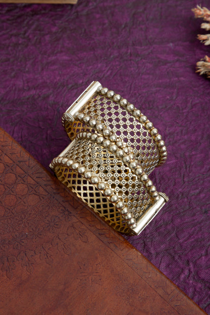Manda large size gold kada