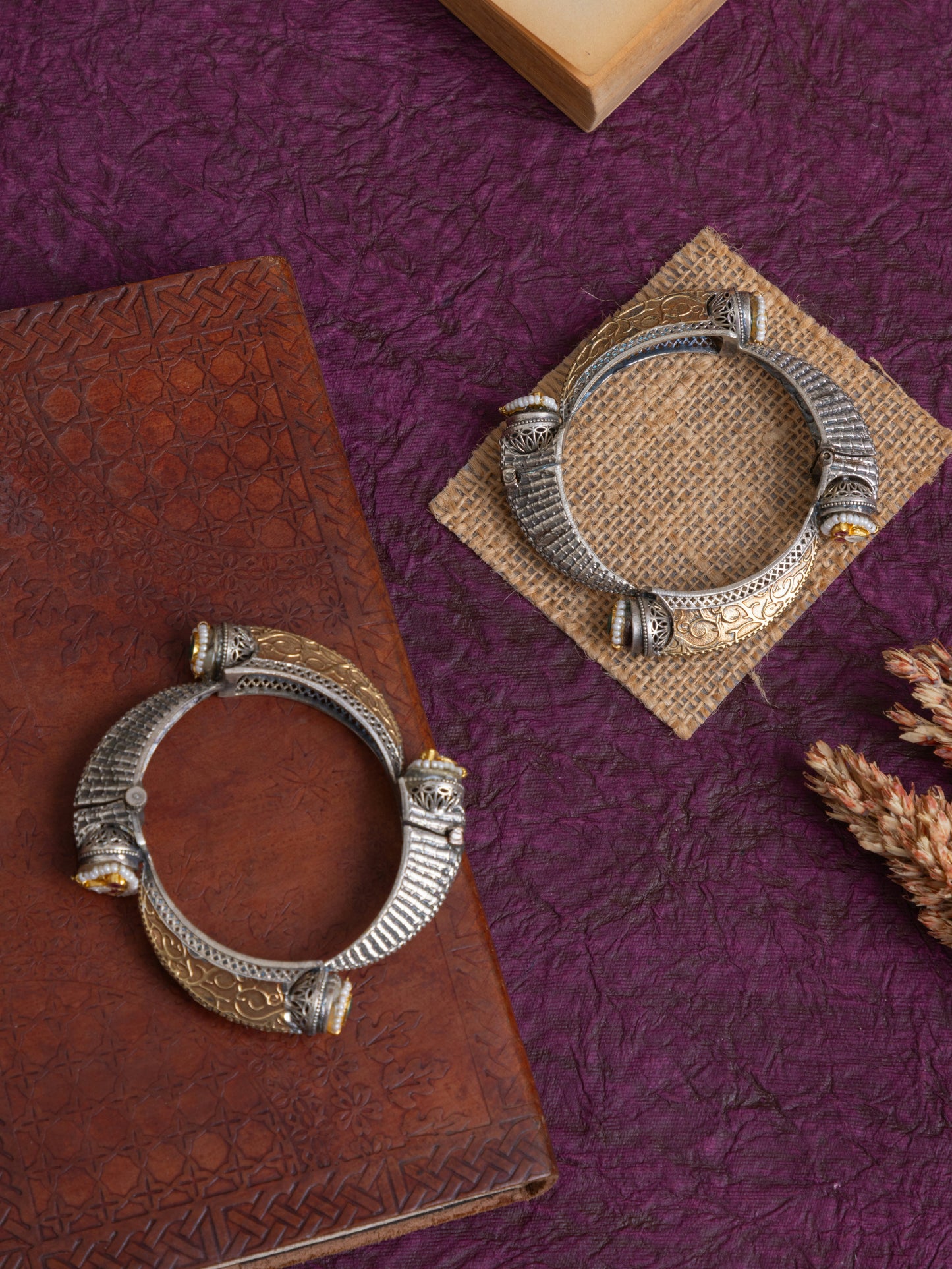Aaradhya large size pachi kundan fusion bangles