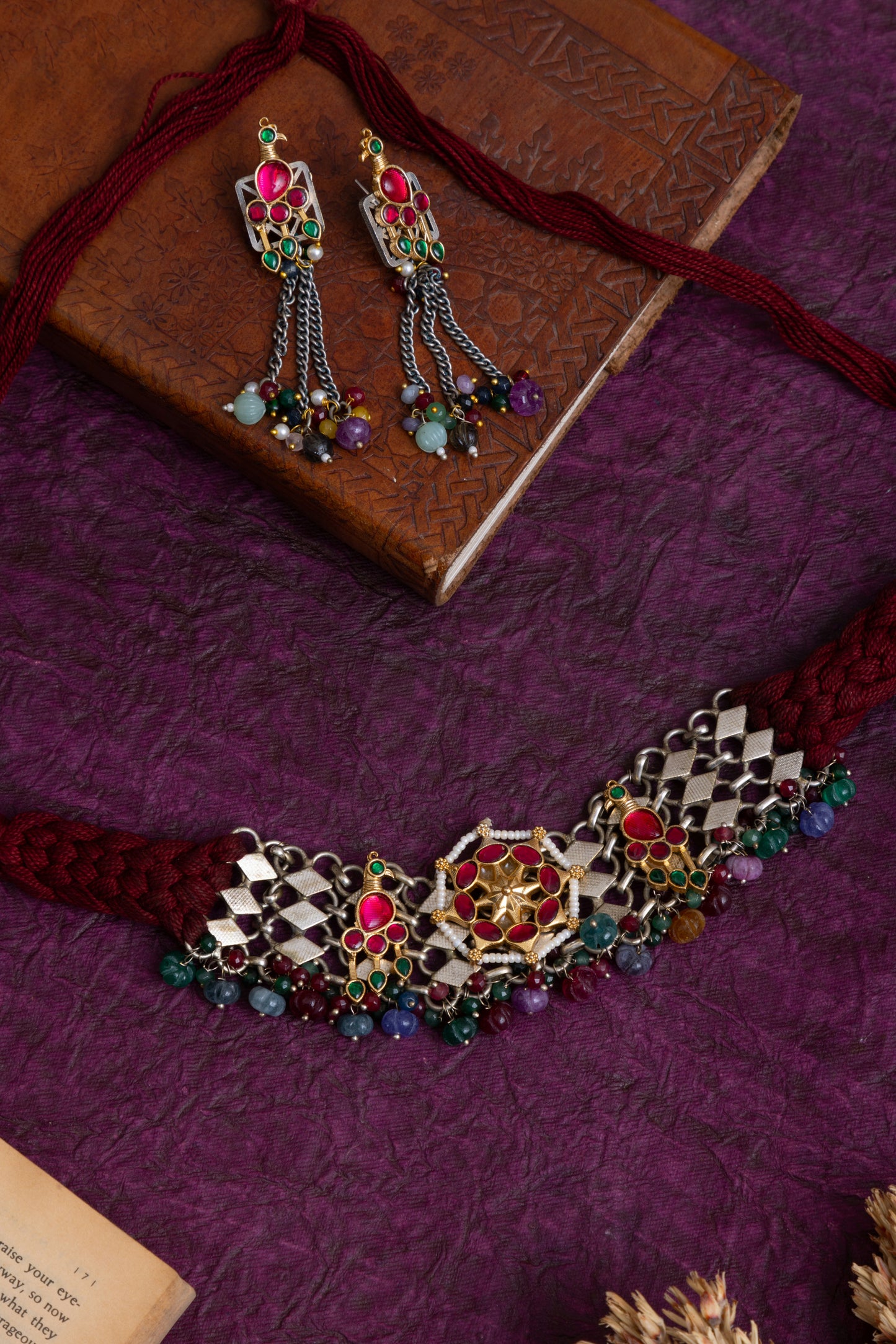 Sona handcrfated fusion thread choker