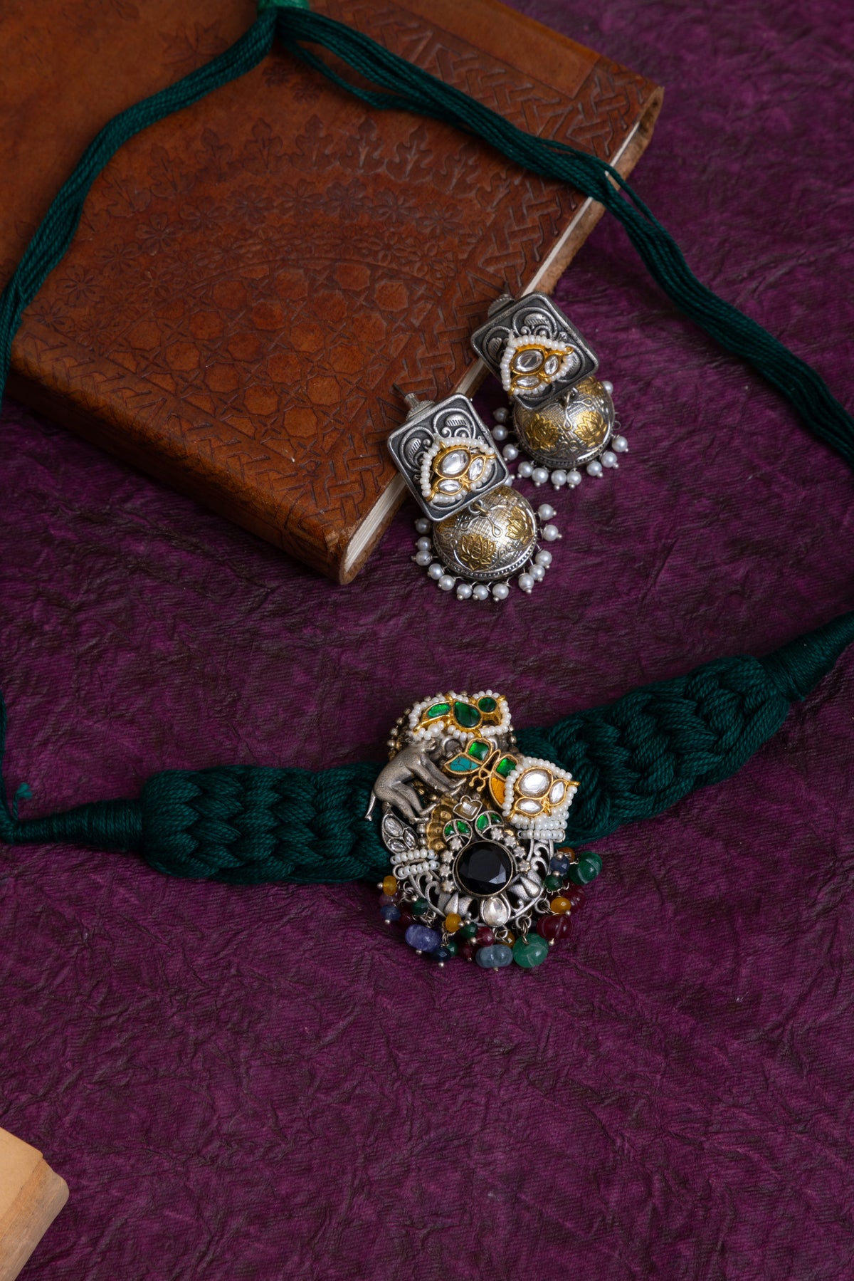 Utsa handcrafted Fusion thread choker