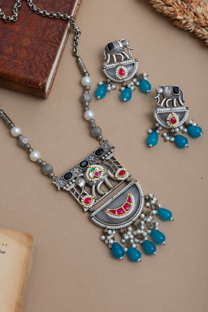 Nivedita pachi kundan elephant necklace