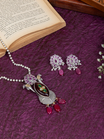 Sana Parrot dual tone necklace