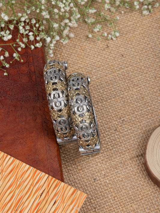 Large size Dual tone flower chittai kada