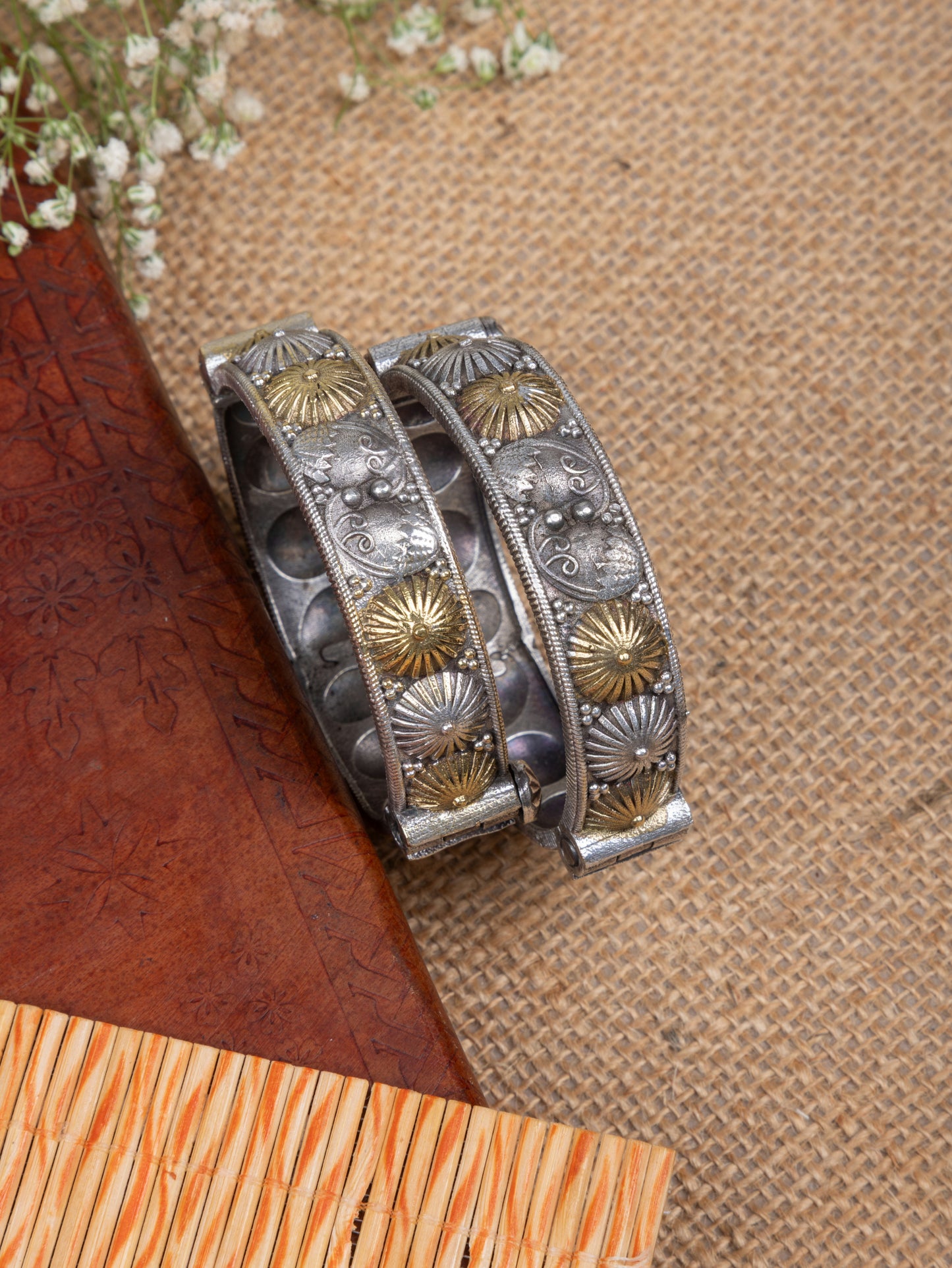 Large size Dual tone chakra kada