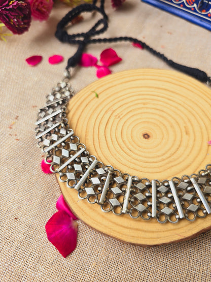 Blumi Antique sleek choker