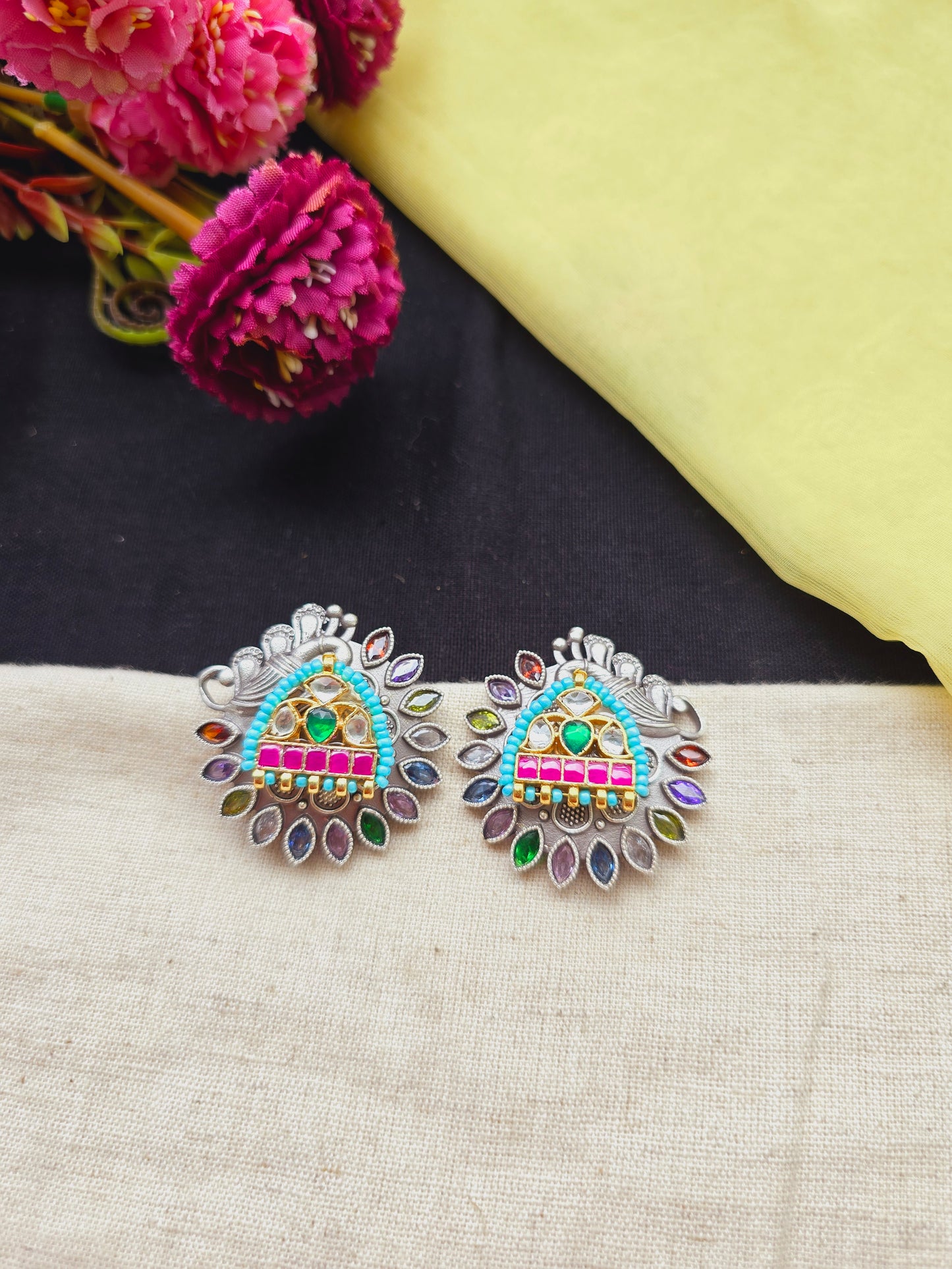 Pachi kundan studs